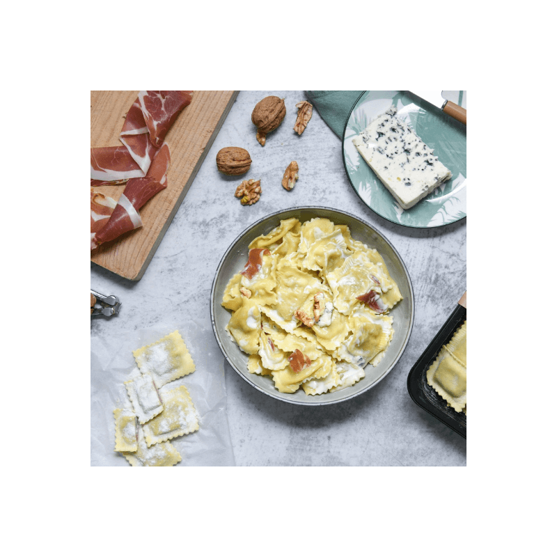 Raviole Jambon de Bayonne, Bleu de Brebis, Noix Torréfiées