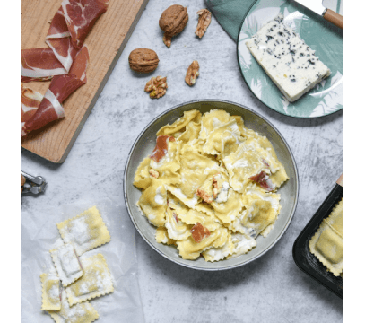 Raviole Jambon de Bayonne, Bleu de Brebis, Noix Torréfiées